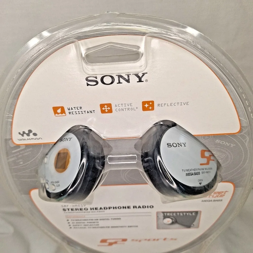 SONY Walkman SRF-HM01V Portable Stereo Radio Headphones Sealed Vintage NOS New